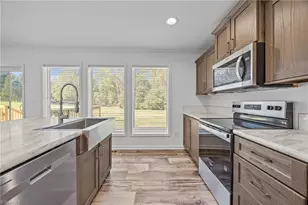 2981 Durant Dr, Winston-Salem, NC 27107 - Photo 15