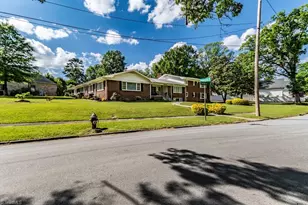 300 Edgedale Dr, High Point, NC 27262 - Photo 7