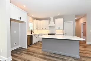 7900 Pate Dr, Oak Ridge, NC 27310 - Photo 13