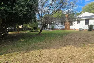 1746 Stoneybrook Dr, High Point, NC 27265 - Photo 45