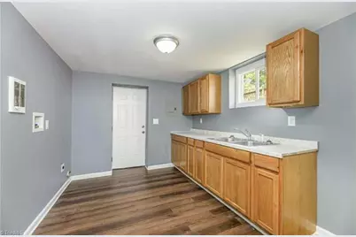 518 N Scales Street, Reidsville, NC 27320 - Photo 5