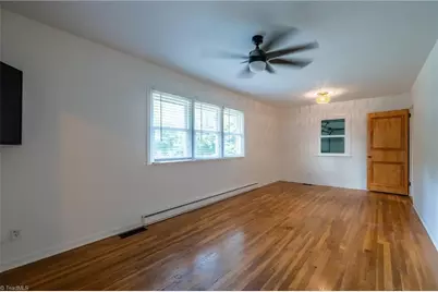 5405 Fieldswood Drive, Greensboro, NC 27406 - Photo 9