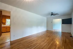 5405 Fieldswood Dr, Greensboro, NC 27406 - Photo 11