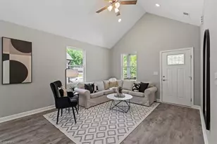 504 Fayetteville Ave, Statesville, NC 28677 - Photo 5