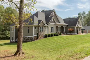 203 Monk Ct, North Wilkesboro, NC 28659 - Photo 1