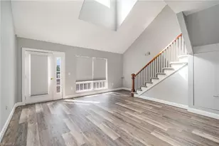 360 S Elm St, Greensboro, NC 27401 - Photo 5