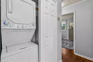 414 Overlook St, Greensboro, NC 27403 - Photo 13