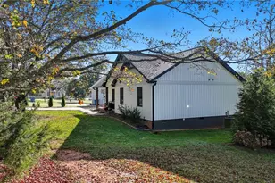 218 Taylor St, Yadkinville, NC 27055 - Photo 45