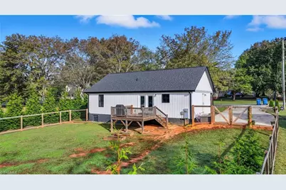 218 Taylor Street, Yadkinville, NC 27055 - Photo 41