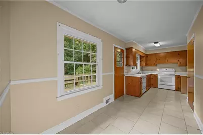 615 Paris Street, Graham, NC 27253 - Photo 9