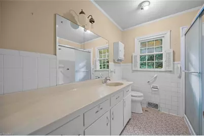 615 Paris Street, Graham, NC 27253 - Photo 15