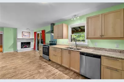 1905 Cardinal Crest Road SE, Greensboro, NC 27406 - Photo 7