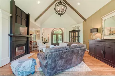 200 W Harris Place, Eden, NC 27288 - Photo 7