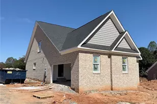 8305 Pyramid Dr, Summerfield, NC 27358 - Photo 27