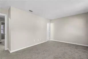 319 E Montcastle Dr, Greensboro, NC 27406 - Photo 15