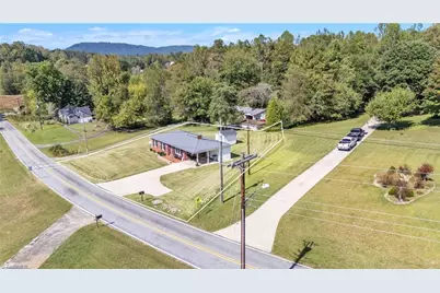 313 Arrowood Street SE, Lenoir, NC 28645 - Photo 39