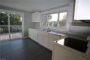 994 Burton St, Eden, NC 27288 - Photo 15