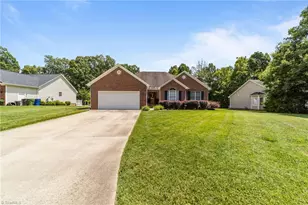 2392 Willowview Dr, Graham, NC 27253 - Photo 33