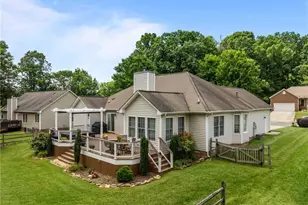 2392 Willowview Dr, Graham, NC 27253 - Photo 7