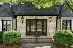 904 Pebble Dr, Greensboro, NC 27410 - Photo 3