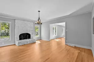 904 Pebble Dr, Greensboro, NC 27410 - Photo 7