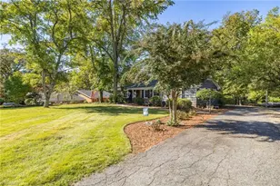 627 Highland Dr, Eden, NC 27288 - Photo 5