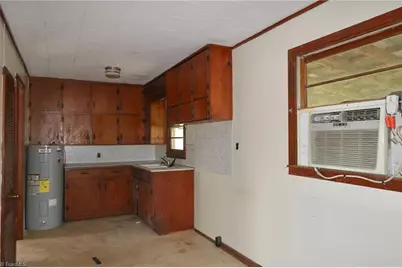 2845 Courtney Huntsville Road, Yadkinville, NC 27055 - Photo 33