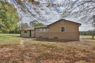 2845 Courtney-Huntsville Rd, Yadkinville, NC 27055 - Photo 3