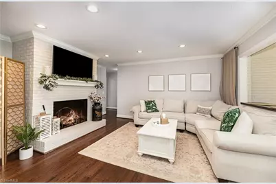 2807 Alderman Court, Greensboro, NC 27408 - Photo 9