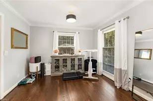 2807 Alderman Ct, Greensboro, NC 27408 - Photo 7