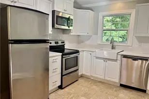 3306 Lawndale Dr, Greensboro, NC 27408 - Photo 9