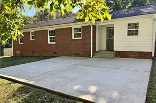 3306 Lawndale Dr, Greensboro, NC 27408 - Photo 13