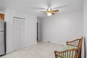 5807 Woodcliff Dr, Greensboro, NC 27410 - Photo 13