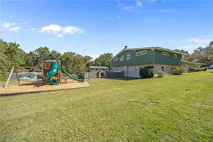 2323 Pineview Dr, Burlington, NC 27215 - Photo 45