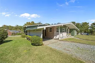 2323 Pineview Dr, Burlington, NC 27215 - Photo 41