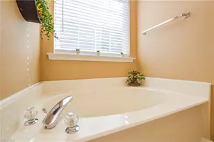 3339 Cherrybrook Dr, Jamestown, NC 27282 - Photo 23