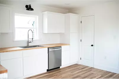 301 E Dalton Road, King, NC 27021 - Photo 5