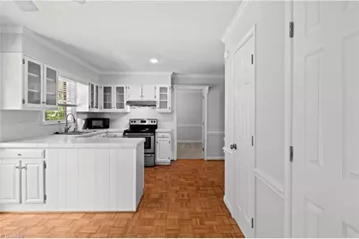 4307 Oak Hollow Drive, High Point, NC 27265 - Photo 13