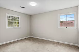 4307 Oak Hollow Dr, High Point, NC 27265 - Photo 33