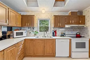 5519 Bridgeway Dr, Greensboro, NC 27406 - Photo 15