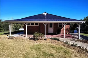 2019 Woodland Dr, Mount Airy, NC 27030 - Photo 3