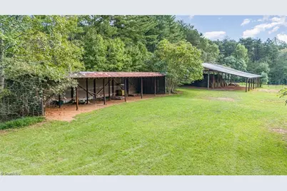 3607 Nc Highway 268, Pilot Mountain, NC 27041 - Photo 9
