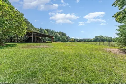 3607 Nc Highway 268, Pilot Mountain, NC 27041 - Photo 35