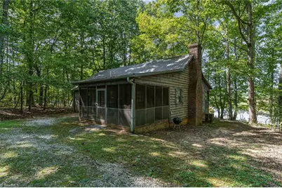 3607 Nc Highway 268, Pilot Mountain, NC 27041 - Photo 29