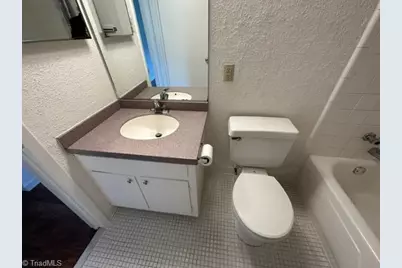 3830 Country Club Road #L, Winston-Salem, NC 27104 - Photo 11