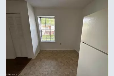 3830 Country Club Road #L, Winston-Salem, NC 27104 - Photo 7