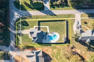 138 S Madera Dr, Mocksville, NC 27028 - Photo 3