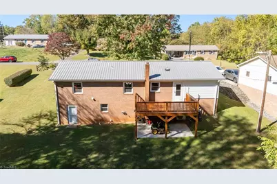 140 Nevada Avenue, Mount Airy, NC 27030 - Photo 25