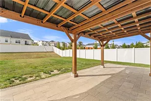 2124 Beechwood Vw Dr, Winston-Salem, NC 27106 - Photo 33