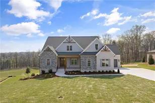 3973 Valley View Cir, Clemmons, NC 27012 - Photo 3